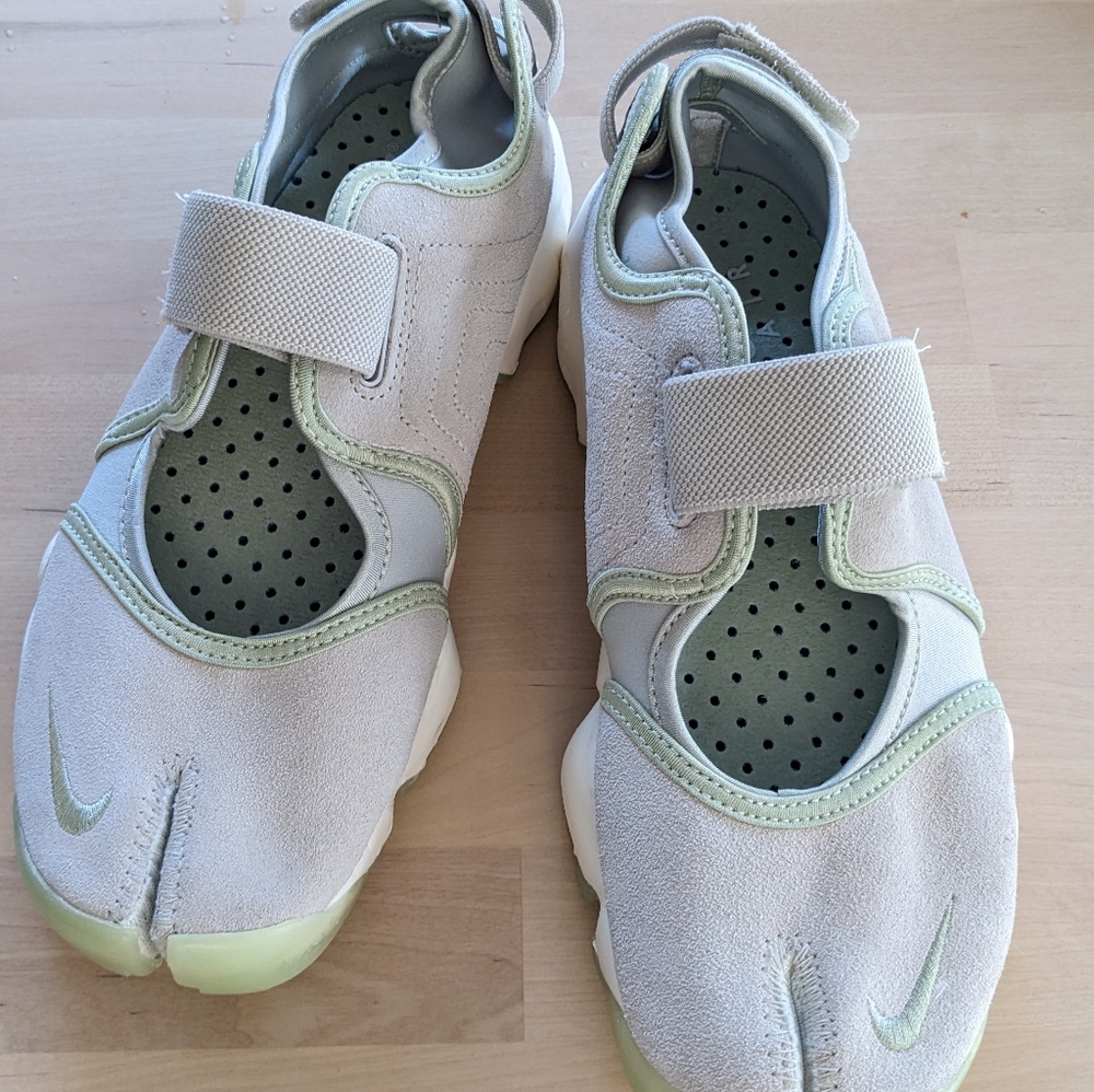 Women's Nike Air Rift Light Bone/Honeydew/Silver Suede